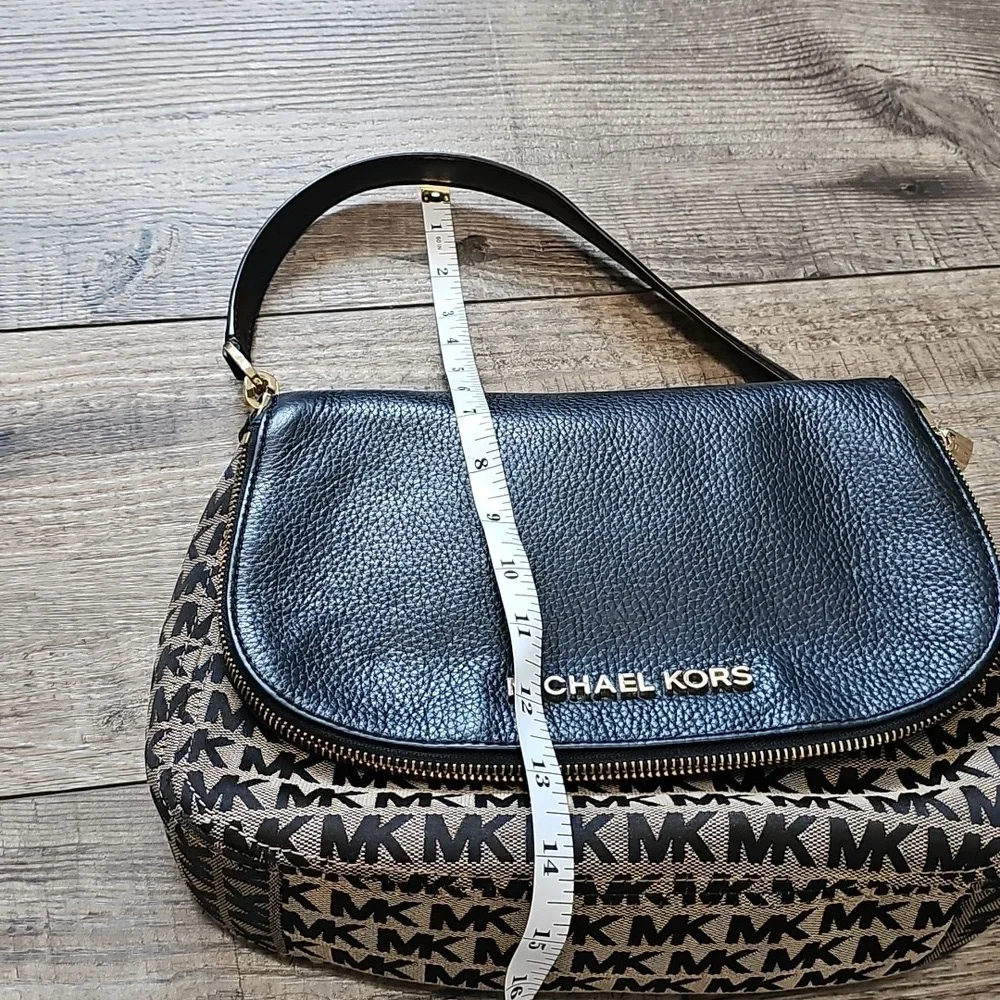 Michael Kors Bedford Flap Crossbody Signature khaki black Bag